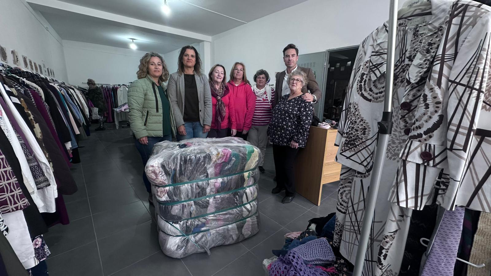 El Consorcio del Sector II entrega 375 prendas en una nueva donación de ropa